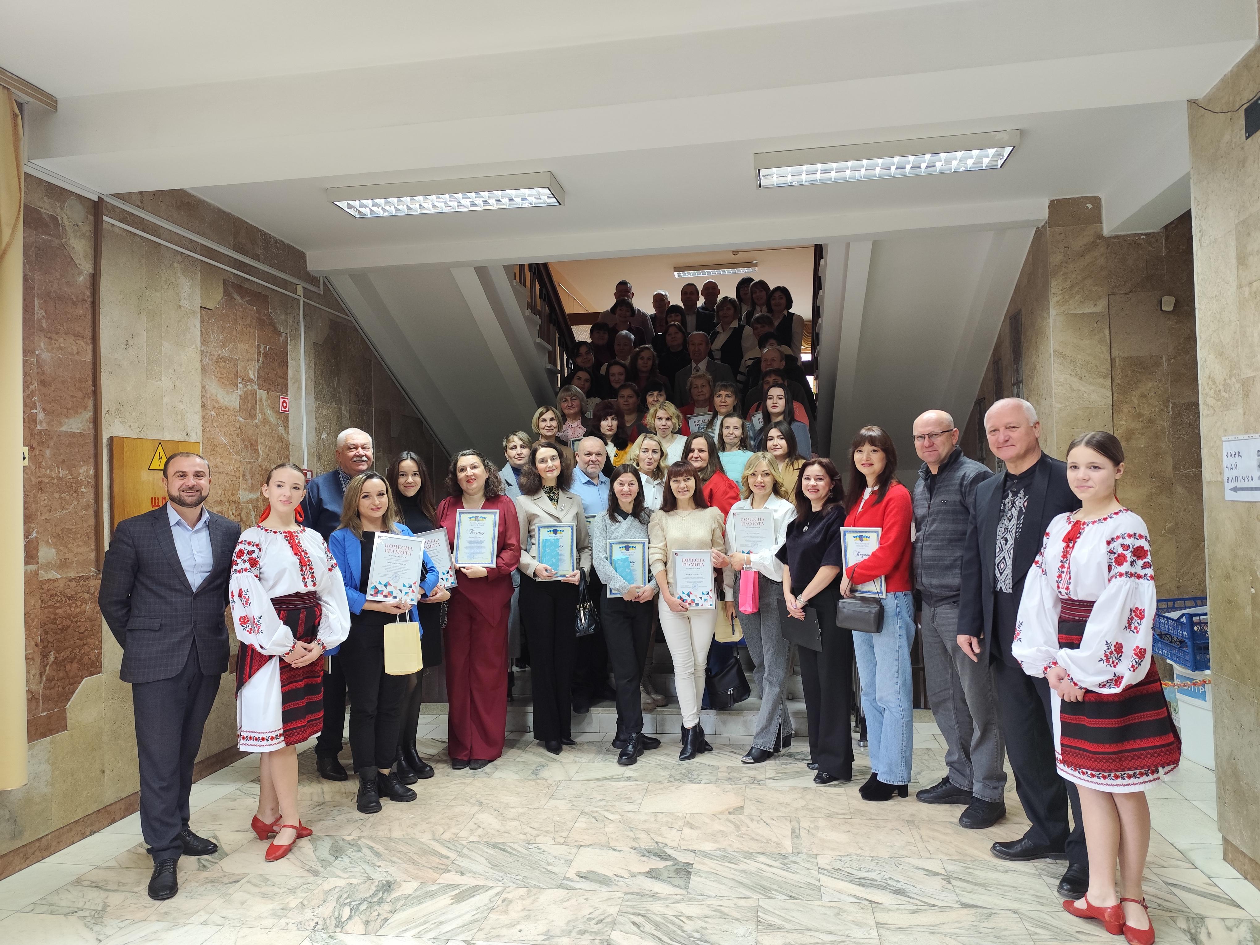 Світло культури в час війни: у Хмельницькому привітали митців громади 